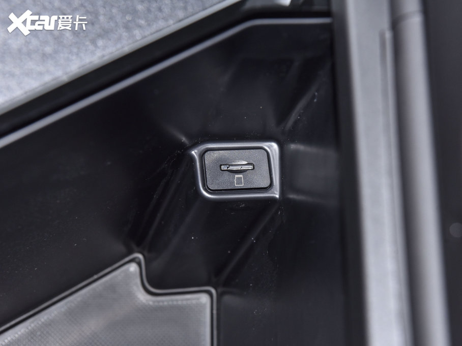 2023���L��CS95 PLUS 2.0T ������F��