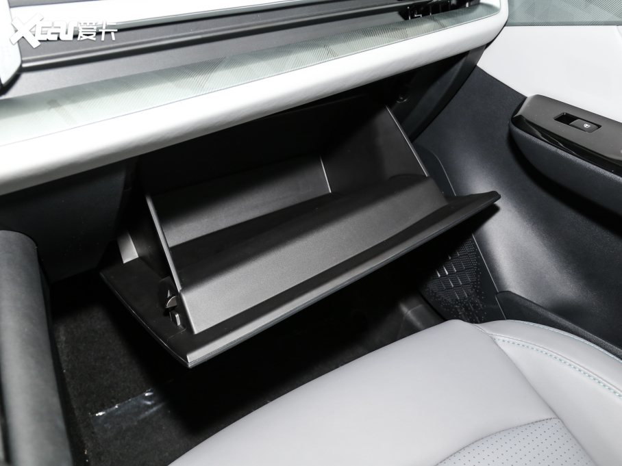 2023LUNI-T ڶ 1.5T F