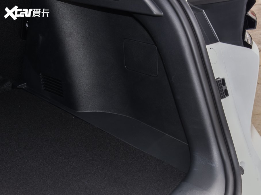 2023LUNI-K 2.0T 򌐂