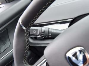 20232.0T (q) п؅^(q)