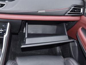 2023款畅享版 1.5T DCT尊贵版 手套箱