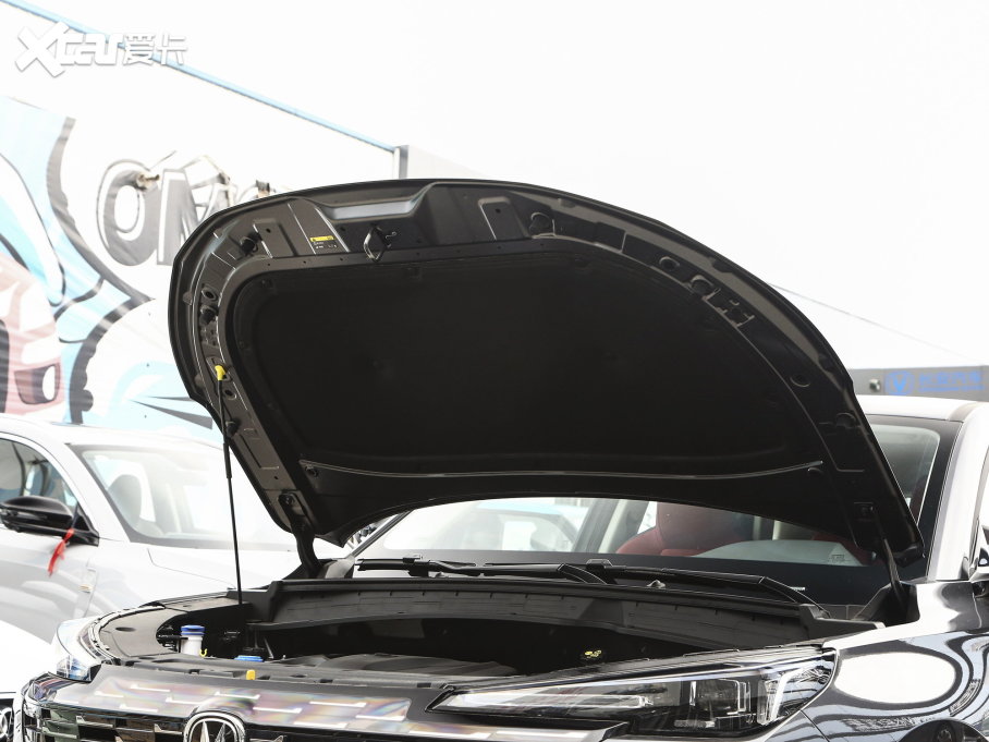 2023���L��CS55 PLUS �ڶ��� 1.5T DCT�p���