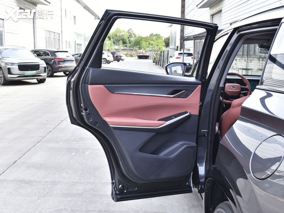 2023LCS75 PLUS  1.5T ԄF