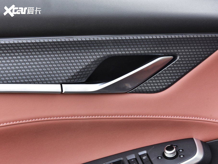 2023LCS75 PLUS  1.5T ԄF