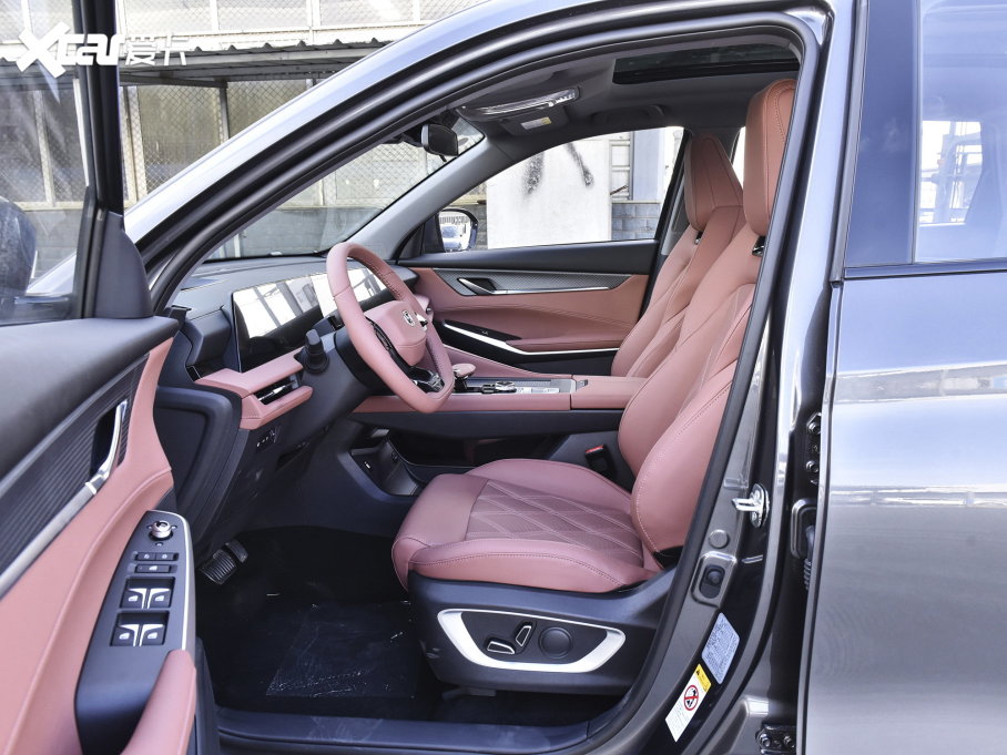 2023LCS75 PLUS  1.5T ԄI