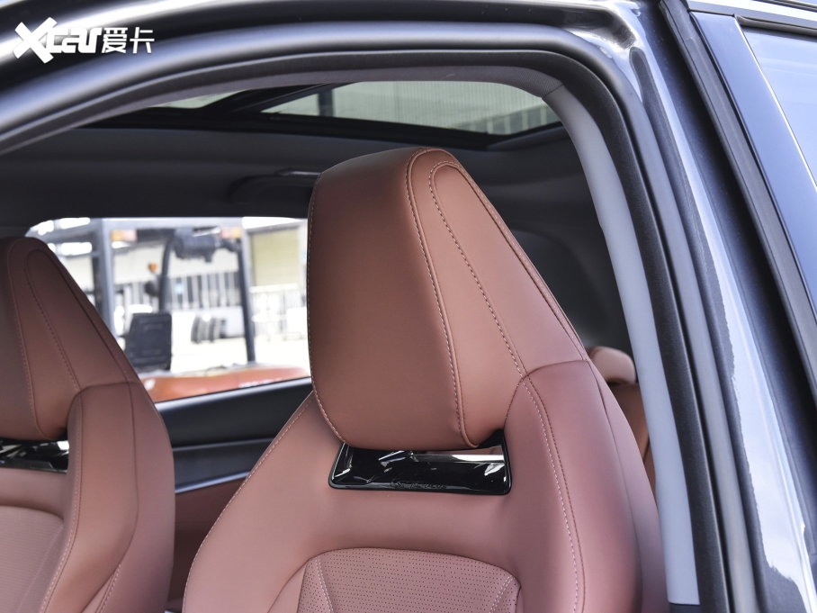 2023LCS75 PLUS  1.5T ԄI(lng)