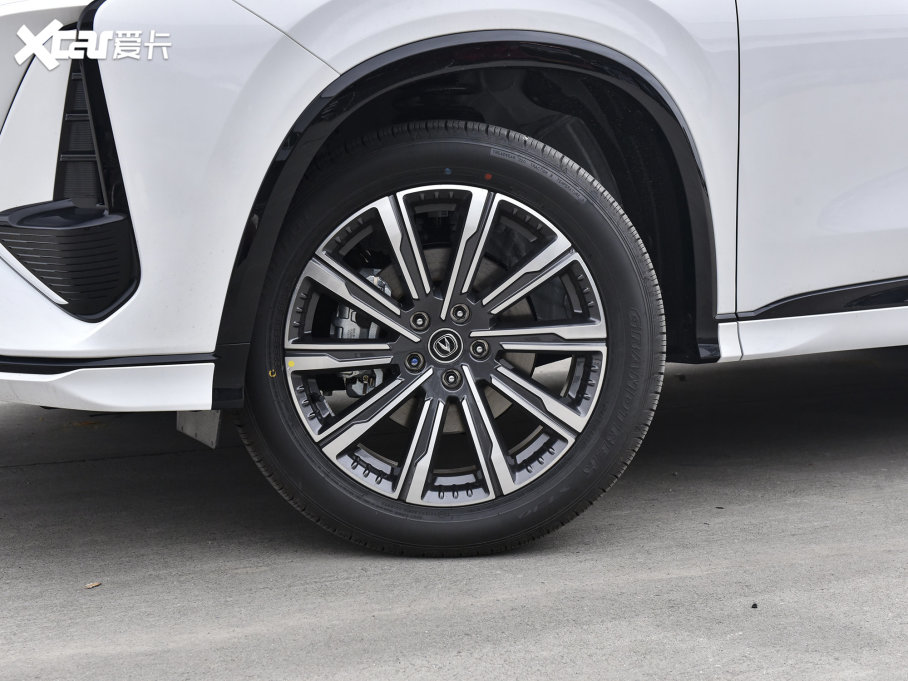 2023LCS75 PLUS  2.0T Ԅ(dng)Ş