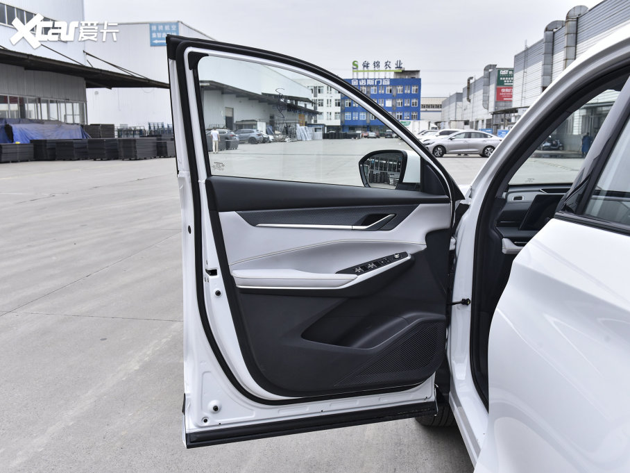 2023LCS75 PLUS  2.0T ԄŞ