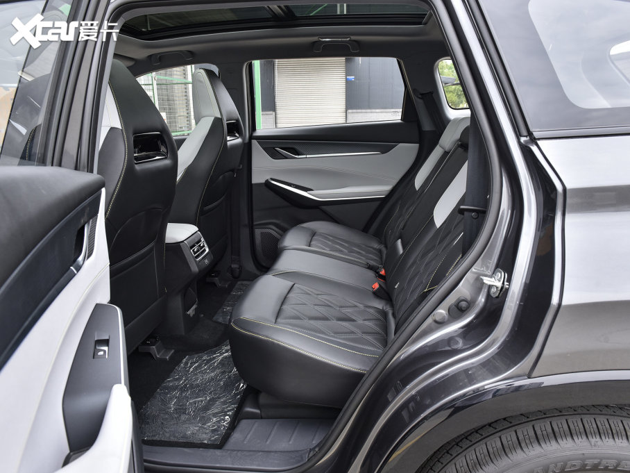 2023LCS75 PLUS  2.0T ԄF