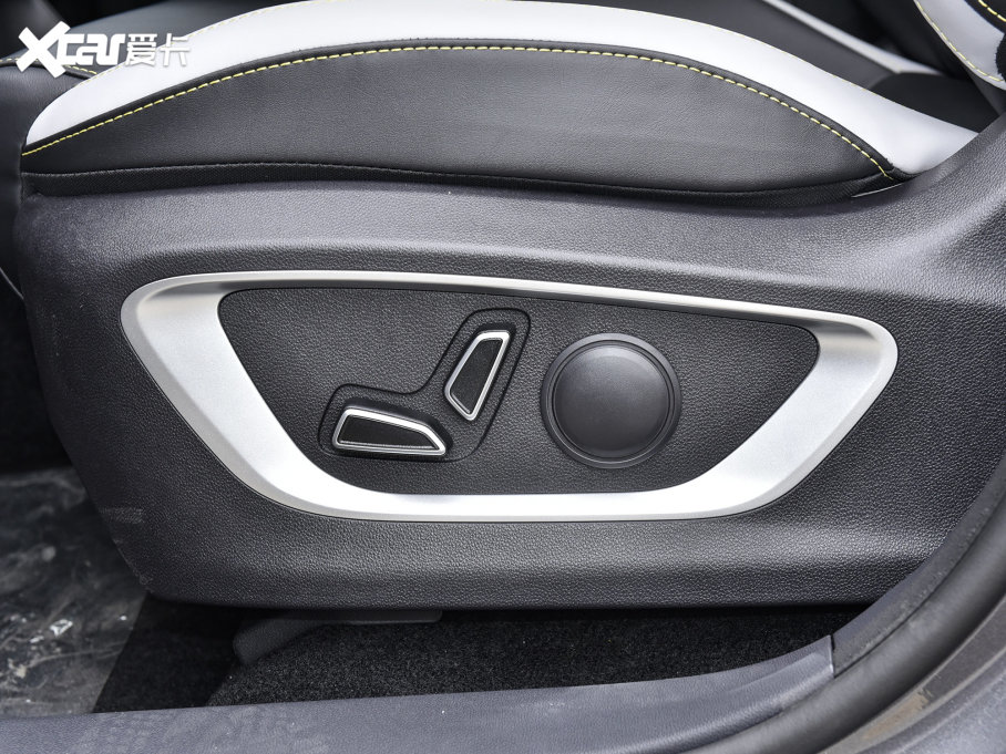 2023LCS75 PLUS  2.0T ԄF