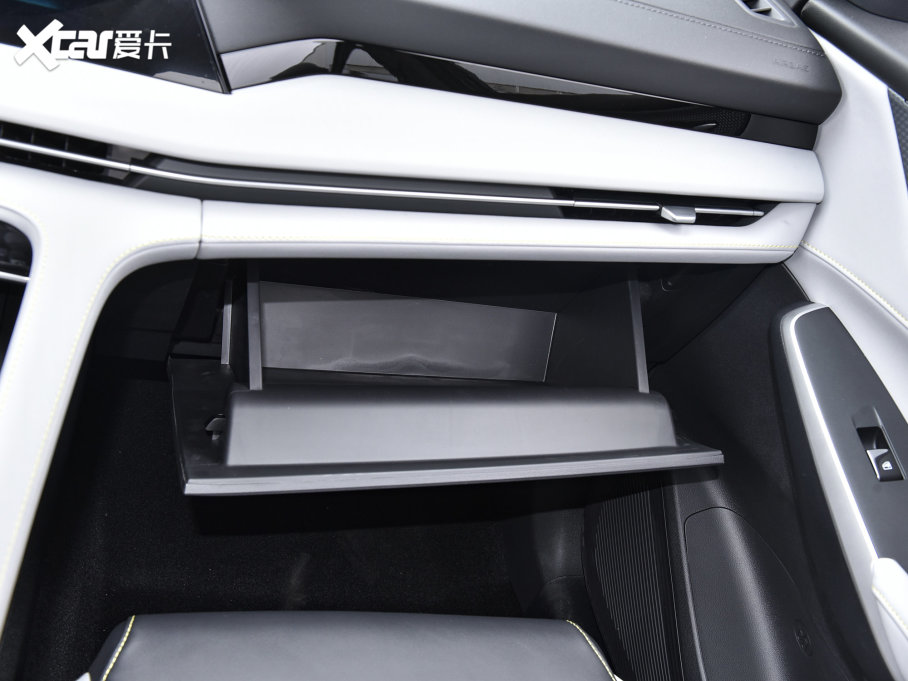 2023LCS75 PLUS  2.0T ԄF