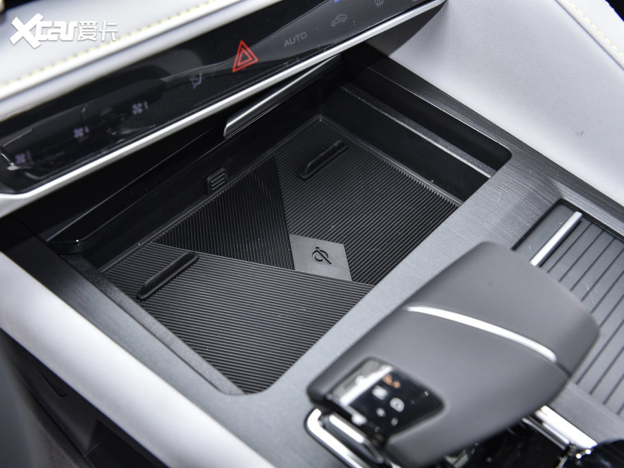 2023LCS75 PLUS  2.0T ԄF