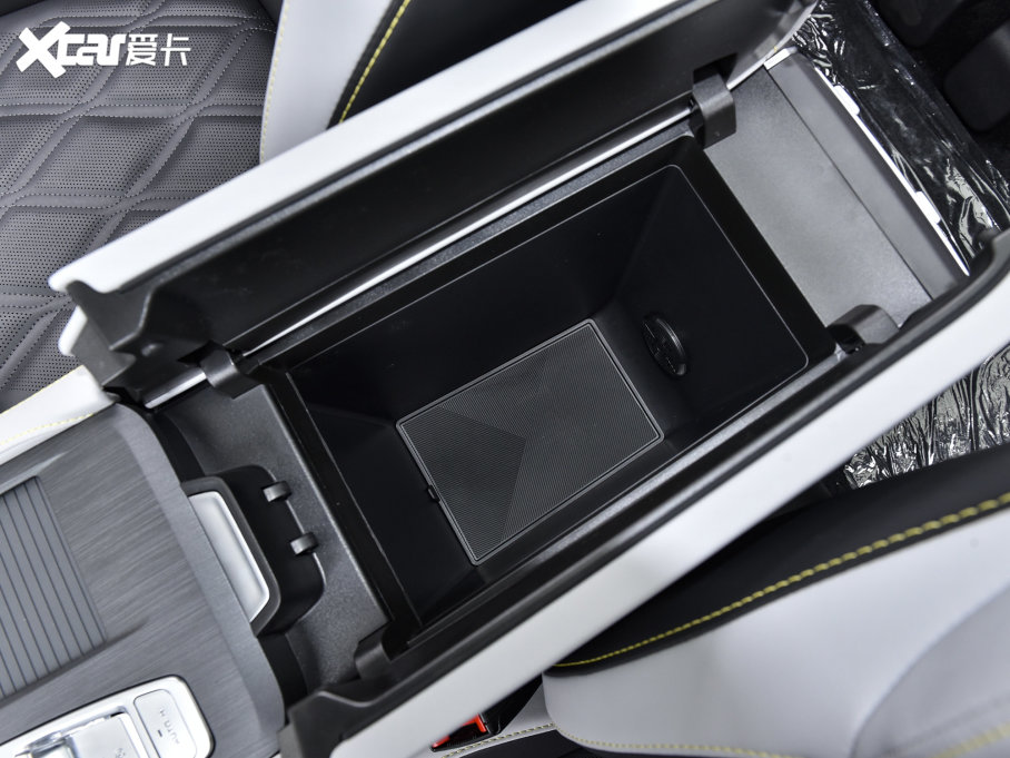 2023LCS75 PLUS  2.0T ԄF