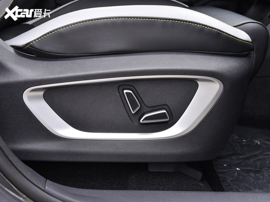 2023LCS75 PLUS  2.0T ԄF