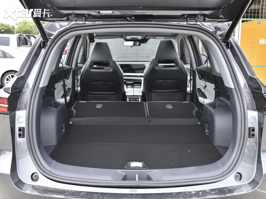 2023LCS75 PLUS  2.0T ԄF