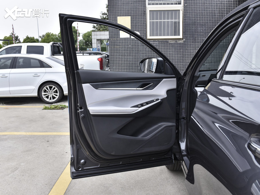 2023L(zhng)CS75 PLUS  2.0T Ԅ(dng)F