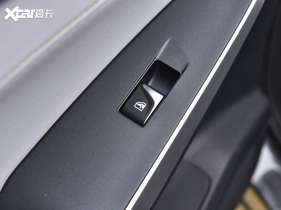 2023LCS75 PLUS  2.0T ԄF