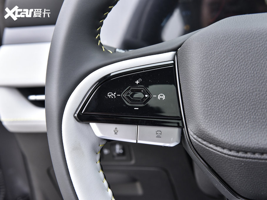 2023LCS75 PLUS  2.0T ԄF