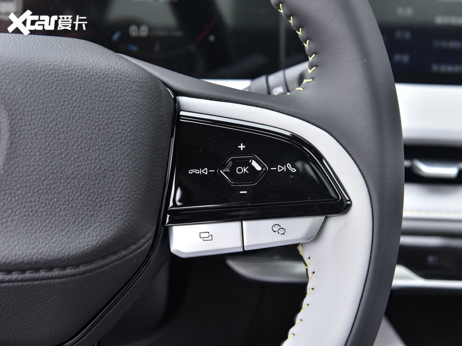 2023LCS75 PLUS  2.0T ԄF