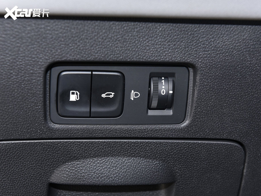 2023LCS75 PLUS  2.0T ԄF