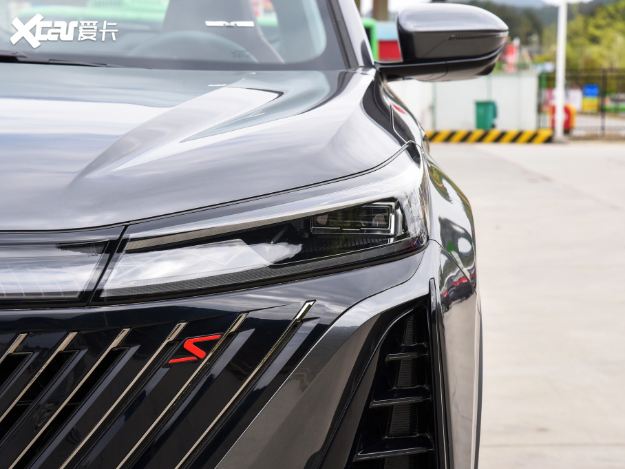 2023L(zhng)CS75 PLUS ڶ 1.5T Ԅ(dng)Ӣ