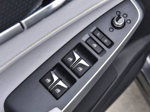 2023 2.0T ԄF {܇ƅ^	