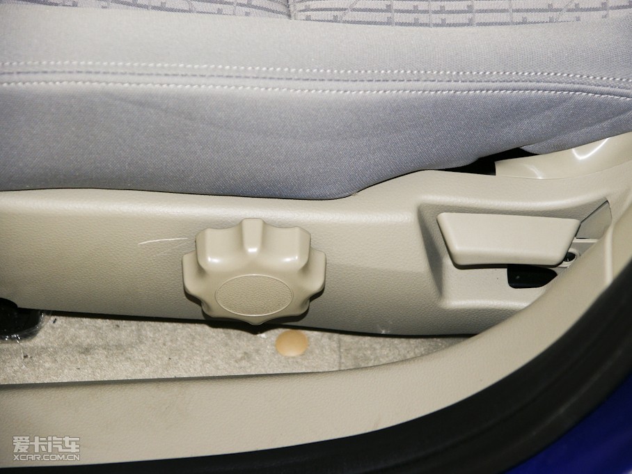 2010LCX30Ɏ 1.6L քӺA