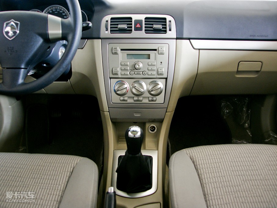2010LCX30Ɏ 1.6L քӺA