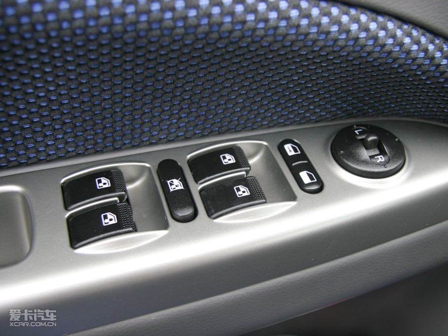 2010LCX30Ɏ 1.6L ք\Ӱ