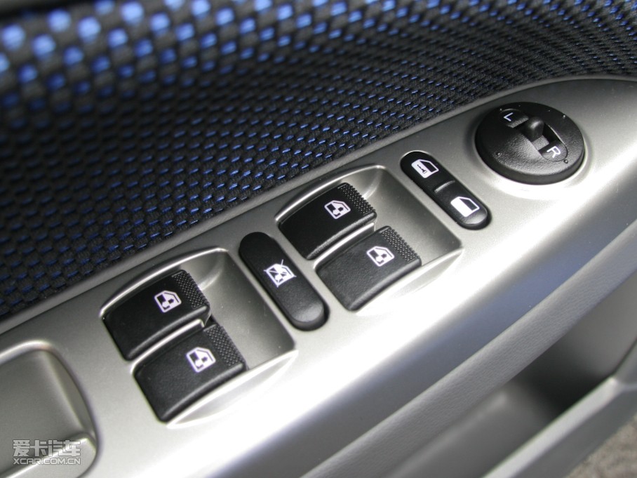 2010LCX30Ɏ 1.6L ք\Ӱ