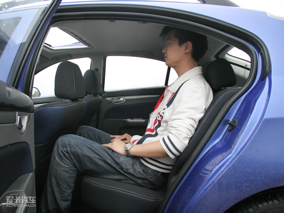 2010LCX30Ɏ 1.6L ք\Ӱ