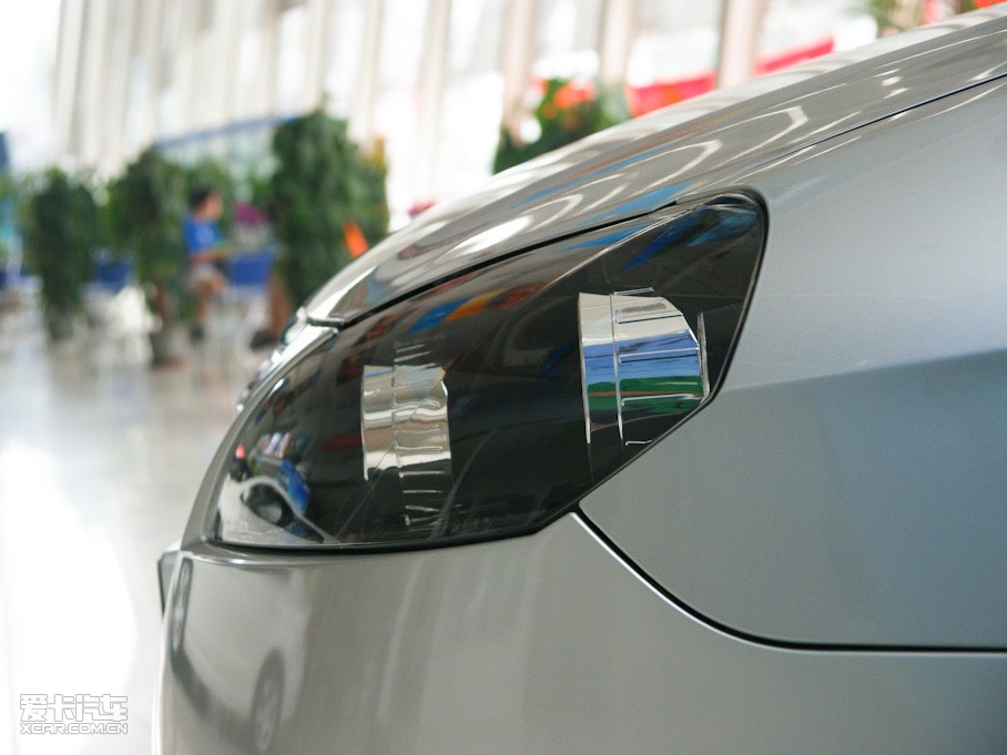 2010LCX30Ɏ 1.6L ք\Ӱ