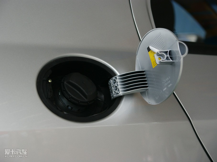 2010LCX30Ɏ 1.6L ք\Ӱ