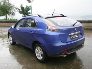 2010款1.6L 手动运动版 左后45度
