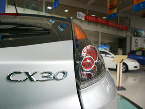 2010款1.6L 手动运动版 尾灯