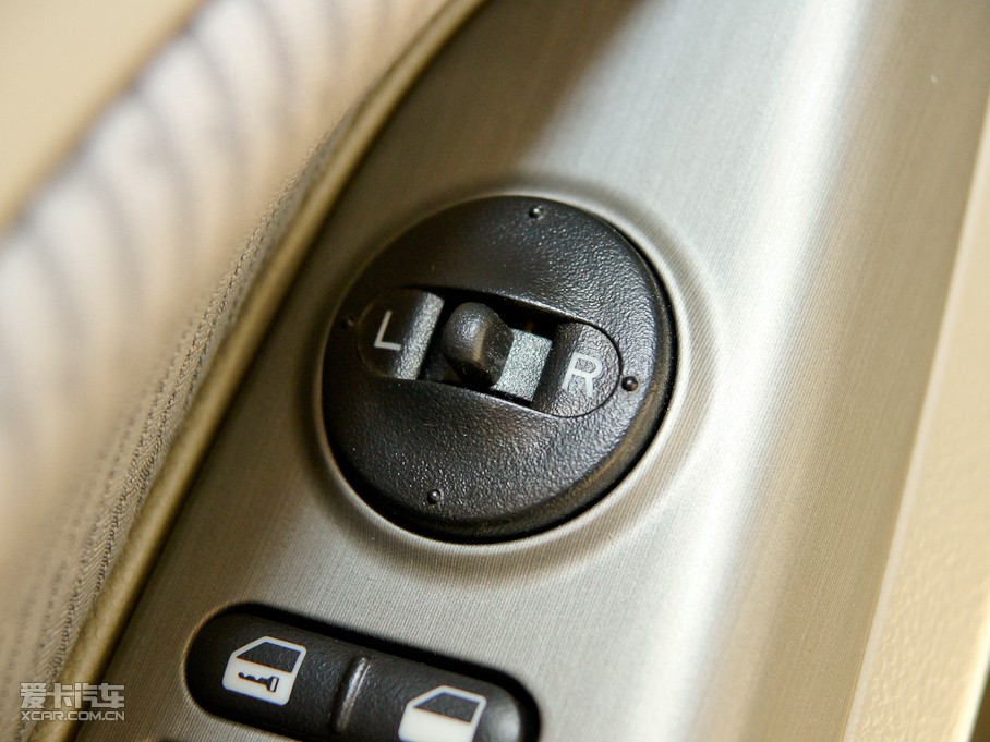 2011LCX30 1.6L քm̼