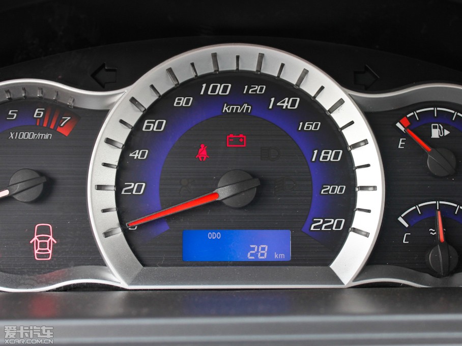 2011���L(zh��ng)��CX30���� 1.6L �ք�(d��ng)���A��