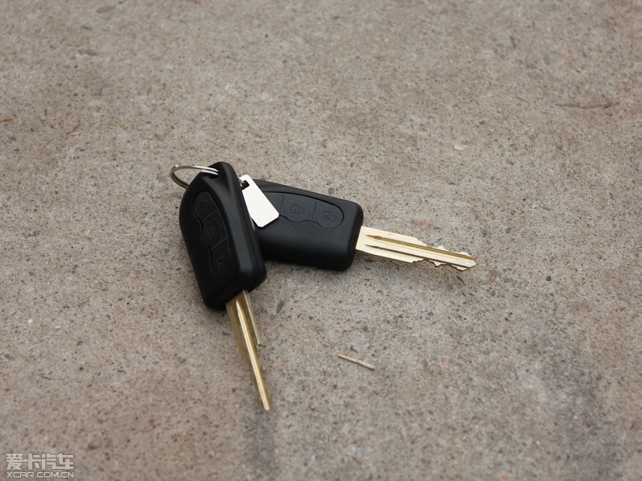 2011���L��CX30���� 1.6L �քӺ��A��