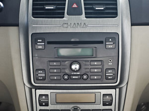 2011款2.0L 自动豪华版 音响调节