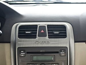 2011款2.0L 自动豪华版 空调出风口
