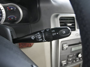 2011款2.0L 自动豪华版 中控区