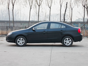 2011款1.6L 手动豪华版 整体外观