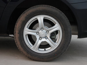 2011款1.6L 手动豪华版 细节外观