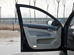 2011款1.6L 手动豪华版 驾驶位车门
