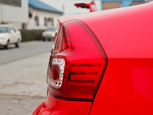 2011款1.6L 手动豪华版 细节外观