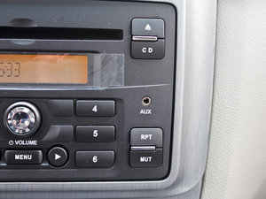 2011款1.6L 手动豪华版 中控区