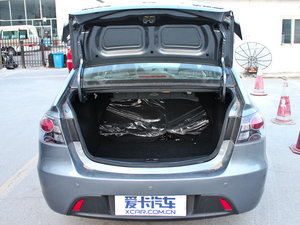 2010款三厢 1.5L 手动运动版 空间座椅