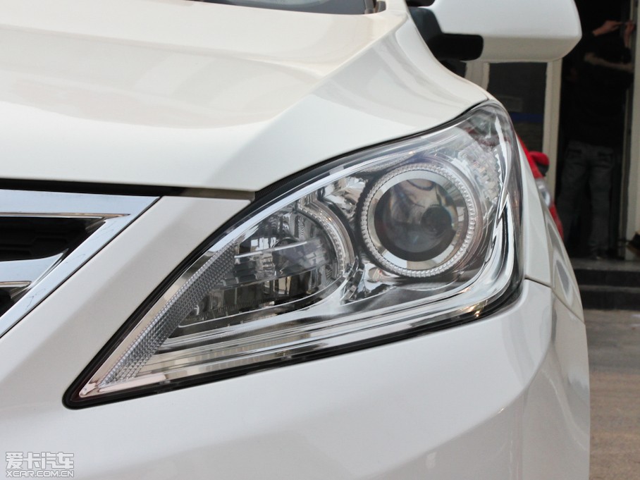 2012���݄� 1.6L �ք����F��