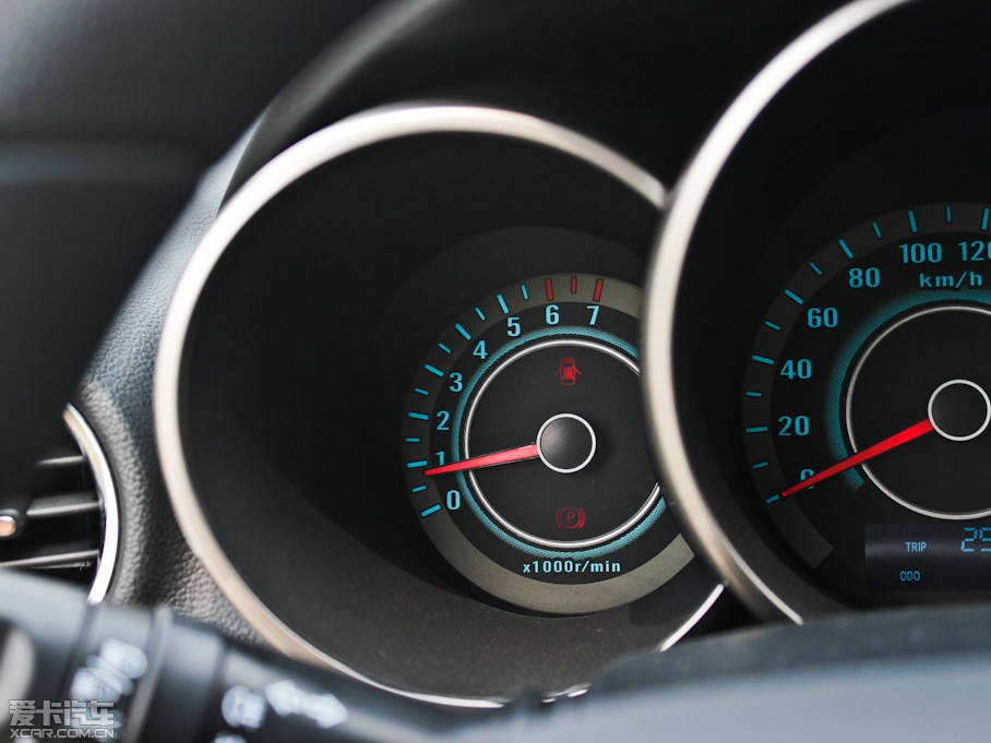 2012݄(dng) 1.6L ք(dng)m