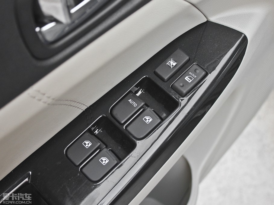 2012݄(dng) 1.6L Ԅ(dng)A